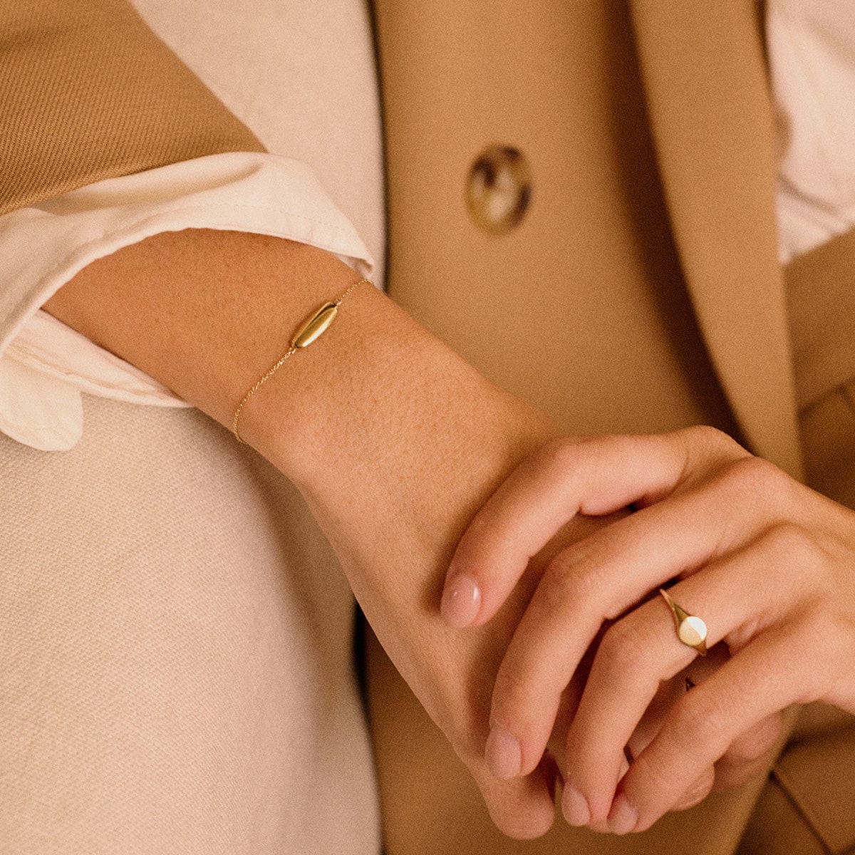 Engravable Pebble Bracelet 9ct Solid Gold